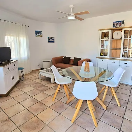 아파트 Coco With Panoramic Views And Private Pool